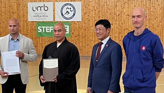 FTV&Scaron;aZ UMB je prvou mimoč&iacute;nskou vysokou &scaron;kolou na svete venuj&uacute;cou sa Shaolinsk&eacute;mu kungfu